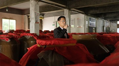 正在用白酒蒸餾設(shè)備釀酒的您，想成為品酒師嗎？