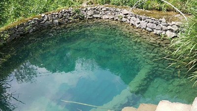 劉峰回鄉(xiāng)創(chuàng)業(yè)“靠山吃山”，用釀白酒設(shè)備做土酒年入20萬