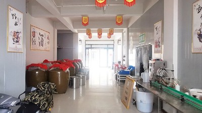 辛苦打工賺錢難，還不如買套蒸酒設備回家釀酒賺錢多！
