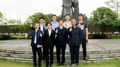 中國(guó)勁酒技術(shù)團(tuán)隊(duì)造訪湖南雅大，探討酒用雜交糯高粱釀造技藝！