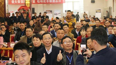 湖南雅大前往臨湘市傳統(tǒng)釀酒產(chǎn)業(yè)培訓(xùn)班，分享雅大釀酒技術(shù)！