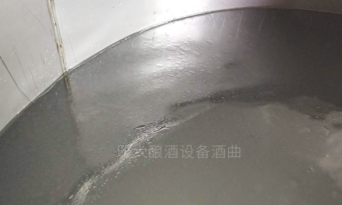 尾酒中含有大量雜醇油，要單獨(dú)接出來