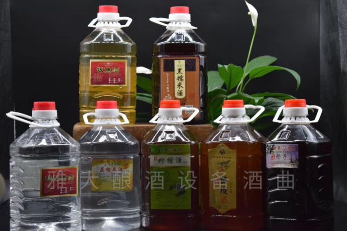 8.19小莫酒坊釀造的各種糧食酒、水果酒