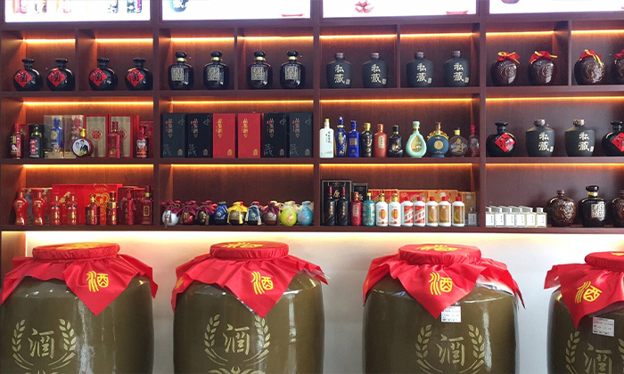 在家用白酒蒸餾設(shè)備開(kāi)酒坊
