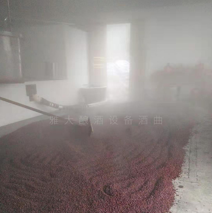 從廚師到釀酒師，用蒸餾釀酒設(shè)備釀出美酒，釀出紅火日子