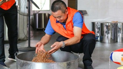 用熟料釀酒設(shè)備釀酒的前6個月，“醉”需釀酒技術(shù)指導