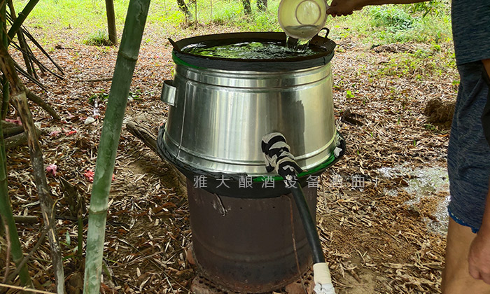 簡(jiǎn)易傳統(tǒng)釀酒設(shè)備