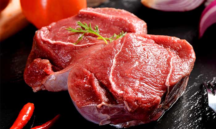 酒糟喂牛肉質(zhì)好，賣價高